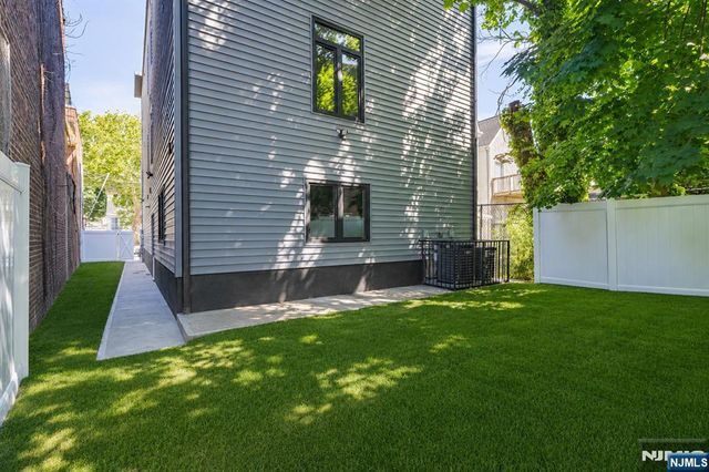 393 Myrtle Avenue, Irvington, NJ 07111