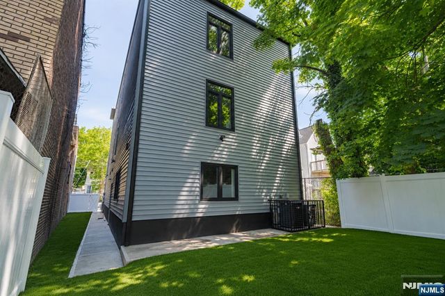393 Myrtle Avenue, Irvington, NJ 07111