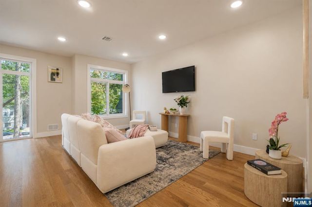 393 Myrtle Avenue, Irvington, NJ 07111