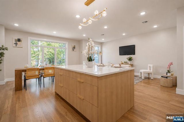 393 Myrtle Avenue, Irvington, NJ 07111