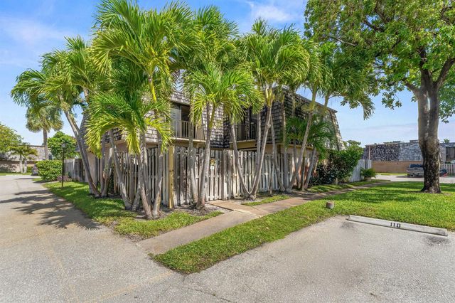 110 Lake Arbor Drive, Palm Springs, FL 33461