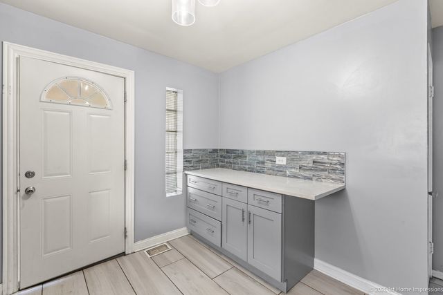 2312 S 1st Avenue, North Riverside, IL 60546