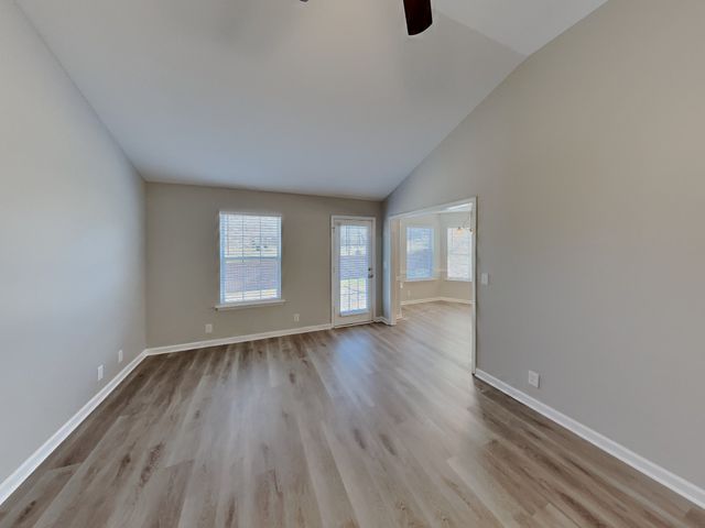 308 Canal Ct, Hermitage, TN 37076