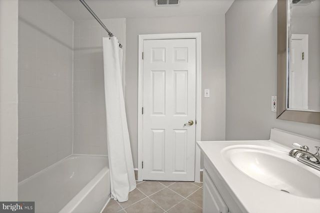 2025 EASTERN AVE, Baltimore, MD 21231