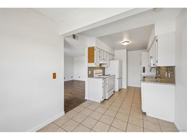 3121 S Tamarac Dr 208H, Denver, CO 80231