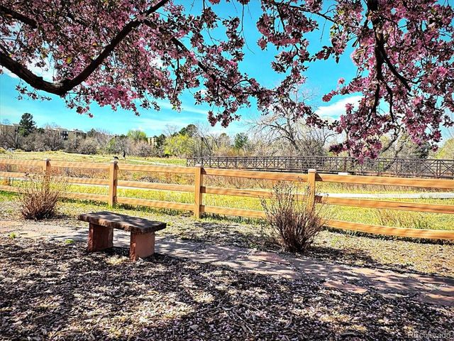 3121 S Tamarac Dr 208H, Denver, CO 80231