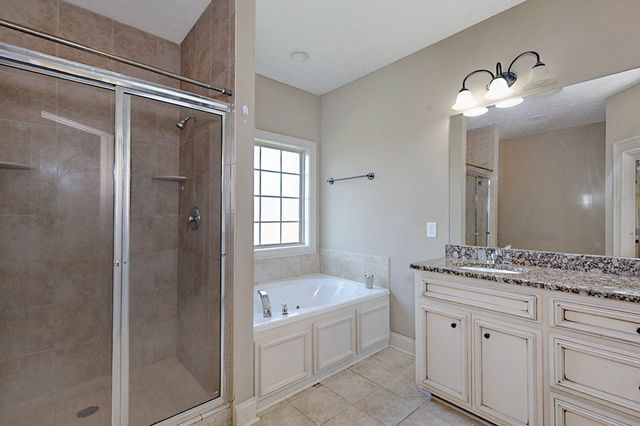2749 Sawgrass Lane, Phenix City, AL 36867