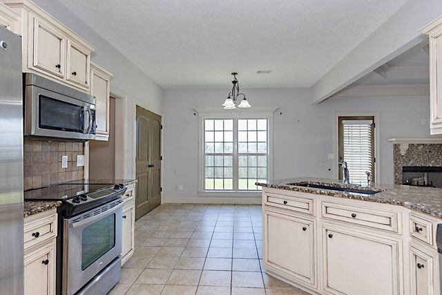2749 Sawgrass Lane, Phenix City, AL 36867