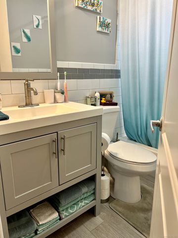 7 Dale Street 2R, Stamford, CT 06902