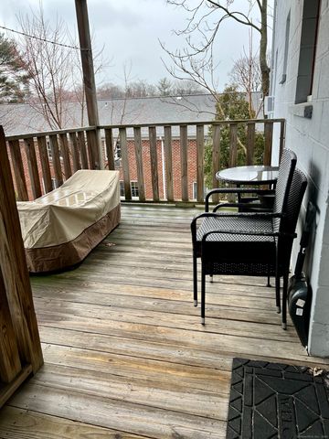 7 Dale Street 2R, Stamford, CT 06902