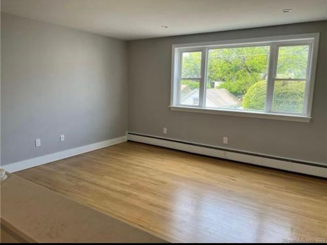 7 Dale Street 2R, Stamford, CT 06902