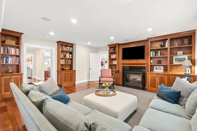 12 Salisbury Street, Winchester, MA 01890