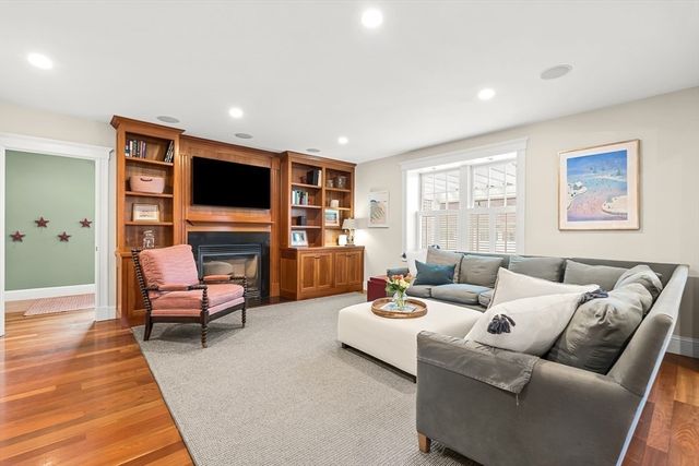 12 Salisbury Street, Winchester, MA 01890