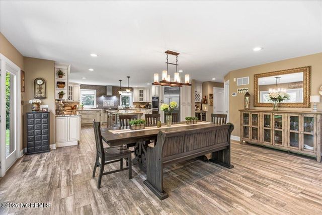 2 Richards Way, Holmdel, NJ 07733