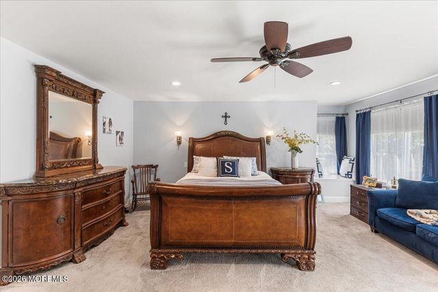 2 Richards Way, Holmdel, NJ 07733
