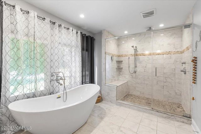 2 Richards Way, Holmdel, NJ 07733