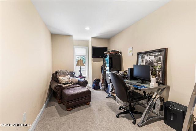 2 Richards Way, Holmdel, NJ 07733