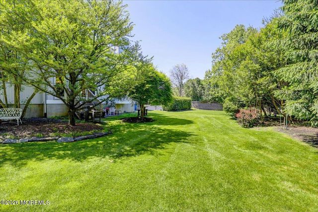 2 Richards Way, Holmdel, NJ 07733