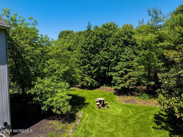 2 Richards Way, Holmdel, NJ 07733