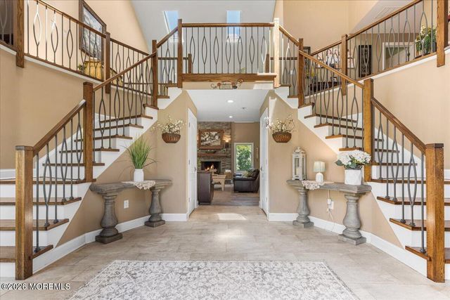 2 Richards Way, Holmdel, NJ 07733