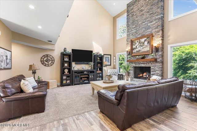 2 Richards Way, Holmdel, NJ 07733