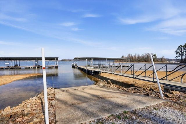 1255 New Lake Road, Spring City, TN 37381