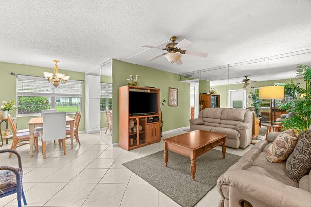 265 Newport R Drive R, Deerfield Beach, FL 33442
