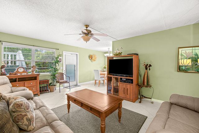 265 Newport R Drive R, Deerfield Beach, FL 33442