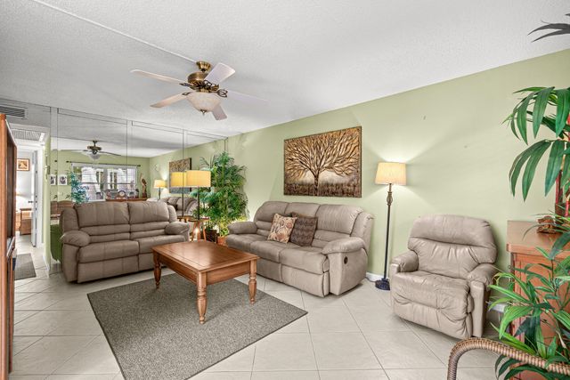 265 Newport R Drive R, Deerfield Beach, FL 33442