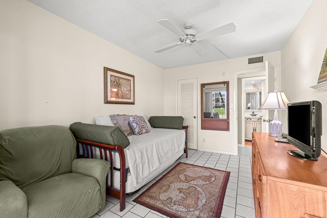265 Newport R Drive R, Deerfield Beach, FL 33442
