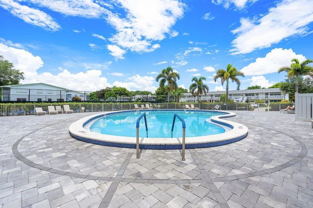 265 Newport R Drive R, Deerfield Beach, FL 33442