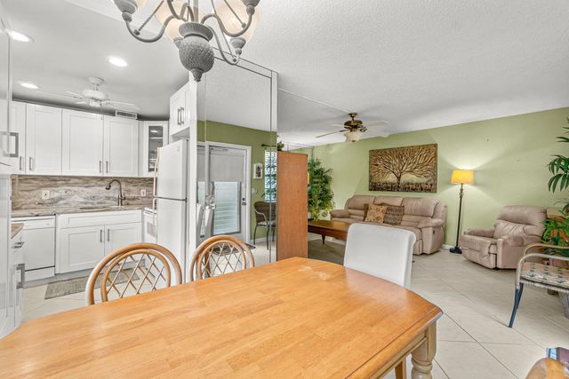 265 Newport R Drive R, Deerfield Beach, FL 33442
