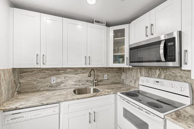 265 Newport R Drive R, Deerfield Beach, FL 33442