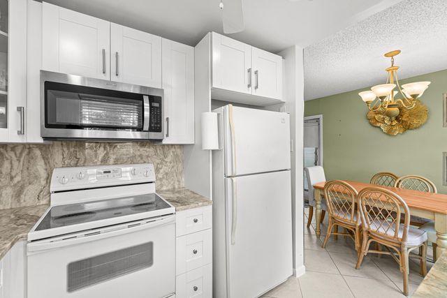 265 Newport R Drive R, Deerfield Beach, FL 33442