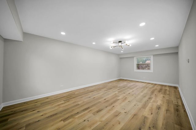132 N Pinecrest Road, Bolingbrook, IL 60440