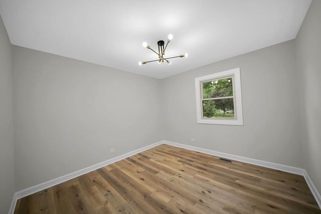 132 N Pinecrest Road, Bolingbrook, IL 60440
