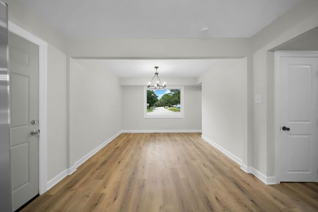 132 N Pinecrest Road, Bolingbrook, IL 60440