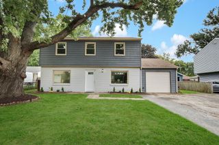 132 N Pinecrest Road, Bolingbrook, IL 60440