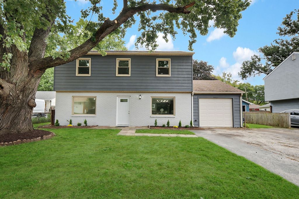 132 N Pinecrest Road, Bolingbrook, IL 60440