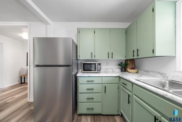 110 S West Ave Avenue, Sioux Falls, SD 57104