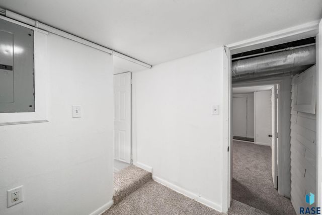 110 S West Ave Avenue, Sioux Falls, SD 57104