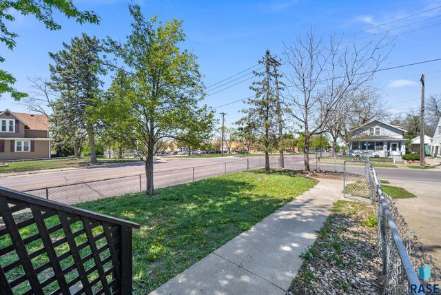 110 S West Ave Avenue, Sioux Falls, SD 57104