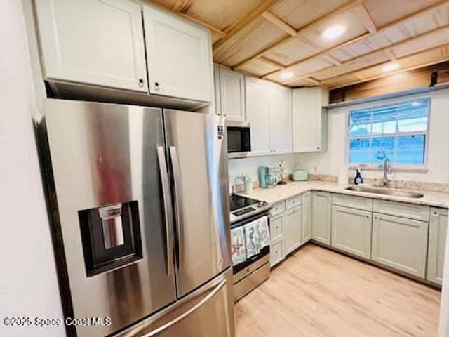 253 Cherie Down Lane, Cape Canaveral, FL 32920