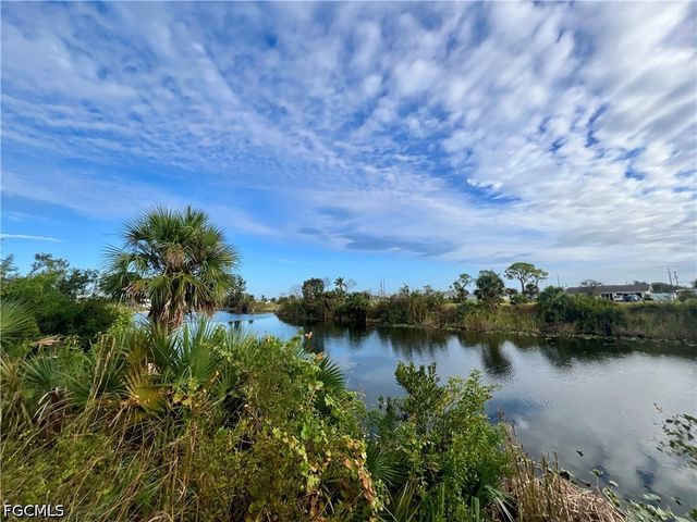 1857 NE 23rd ST, Cape Coral, FL 33909