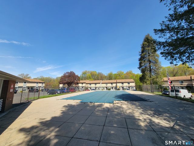 28 Carillon Drive B, Rocky Hill, CT 06067