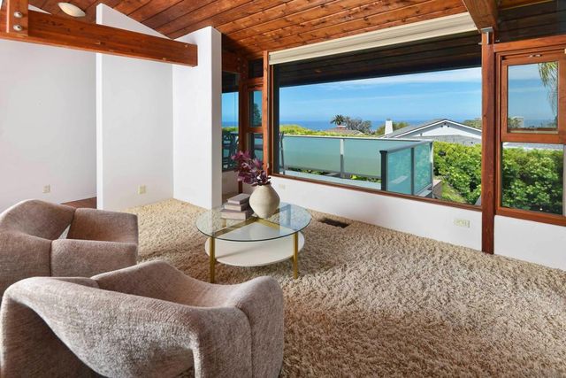 1230 Nautilus, La Jolla, CA 92037