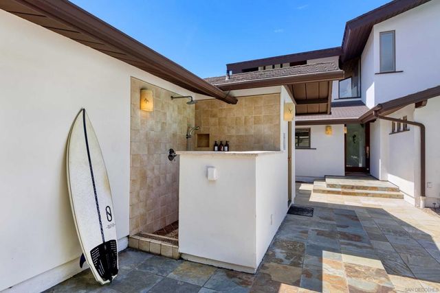 1230 Nautilus, La Jolla, CA 92037