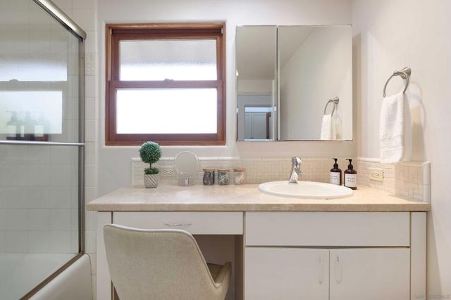 1230 Nautilus, La Jolla, CA 92037