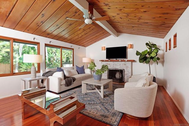 1230 Nautilus, La Jolla, CA 92037