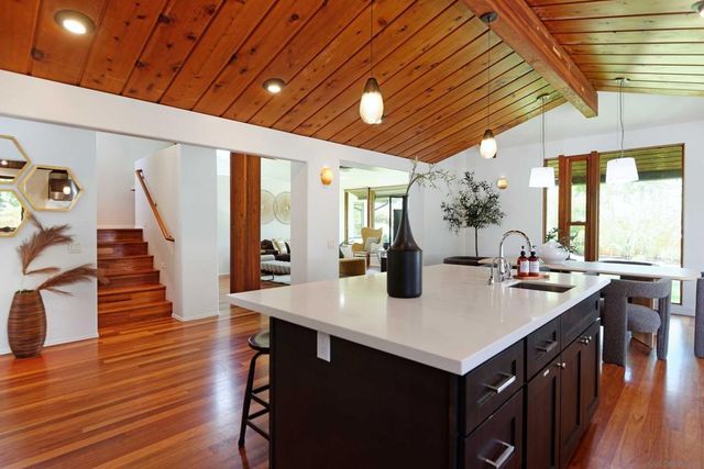 1230 Nautilus, La Jolla, CA 92037